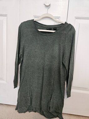 JNY Soft Dark Green Long Sleeve Tunic Top Side Slits Casual Size M